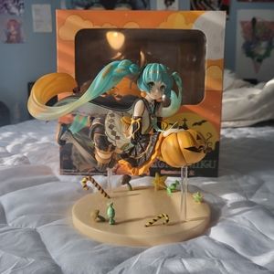 Trick or Miku Hatsune Miku Halloween Figure by Union Creative